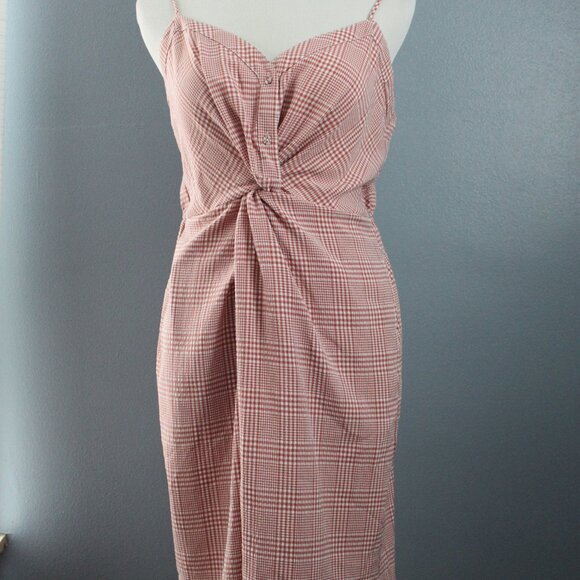 Astr Dresses & Skirts - ASTR the Label Dress